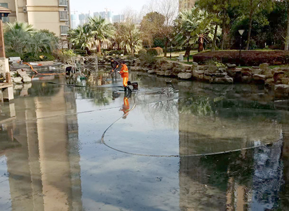 金湖景观池淤泥清理